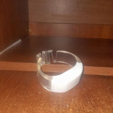 Свадебные платья и аксессуары: Стильный прозрачный браслет-манжета с белой вставкой светится - Тип — 1