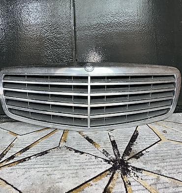 шторка w210: Решетка радиатора Mercedes-Benz Оригинал — 1