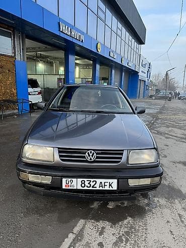 ом 441: Volkswagen Vento: 1993 г., 1.8 л, Механика, Бензин, Седан — 1