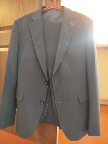 кастюм тройка: Мужской костюм-тройка, классический серый. Состав комплекта: - Пиджак — 3