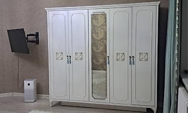 комплект мебели: Продается мебель!!! (Большой и удобный шкаф, кровать, 2 при кроватные — 2