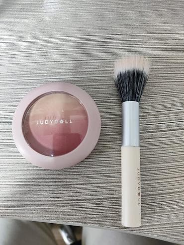 Витамины и БАДы: Набор для макияжа глаз и щёк (нейтральные оттенки) В составе: - — 2