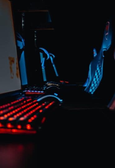 долгосрочная аренда квартиры в бишкеке: 📍ул. Абдраимова Ишембая 🔘Этажи -1/9 🔘326,3м² Продаётся готовый — 9