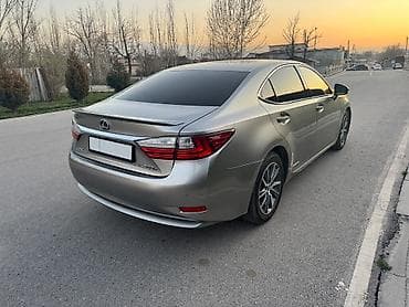 ещка 302: Lexus ES: 2016 г., 2.5 л, Вариатор, Гибрид, Седан — 3