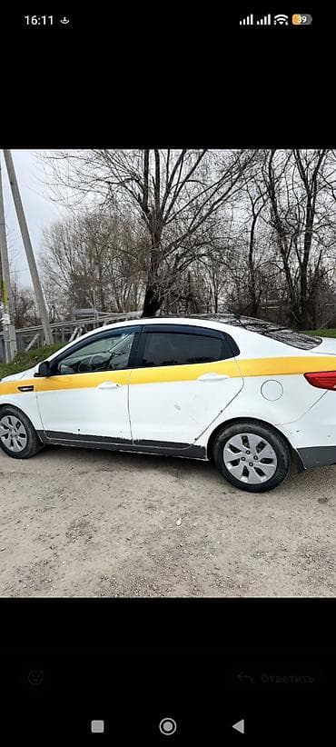 Kia Rio: 2016 г., 1.6 л, Механика, Бензин, Седан