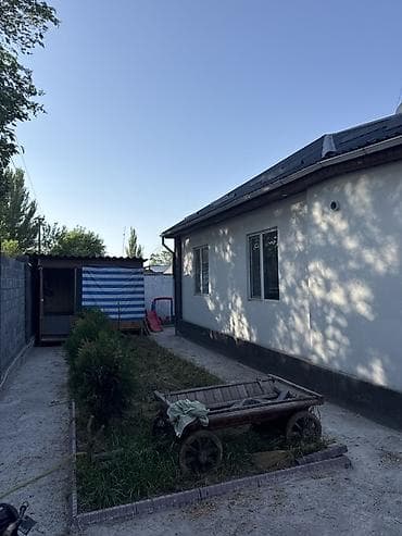 old bishkek: Belovoski center Продаётся одноэтажный дом с участком. Основные — 4