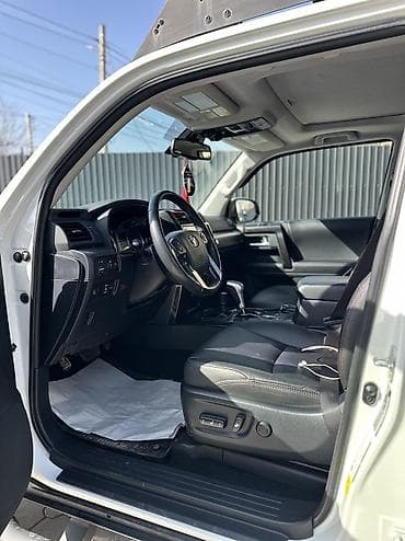 фурандер: Toyota 4Runner: 2023 г., 4 л, Автомат, Бензин, Внедорожник — 7