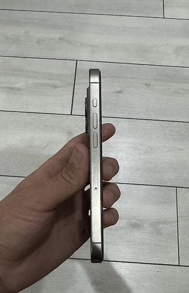 iphone 121: IPhone 15 Pro, Б/у, 256 ГБ, Natural Titanium, Кабель, 88 % — 6