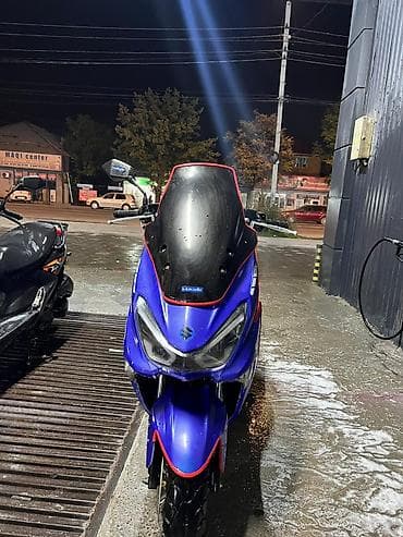 спарт: Макси-скутер Suzuki, 150 куб. см, Бензин, Б/у — 2