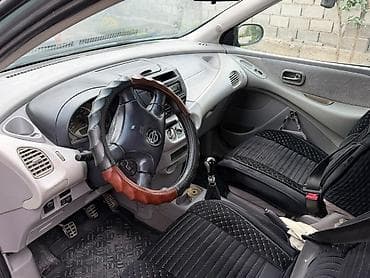 infinity fx35: Nissan Tino: 2001 г., 1.8 л, Механика, Бензин, Хэтчбэк — 1