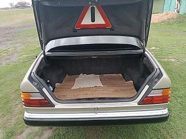 бамперы w124: Mercedes-Benz W124: 1990 г., 2.3 л, Механика, Бензин, Седан — 6