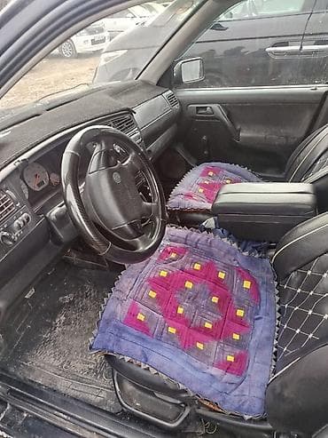 Volkswagen: Volkswagen Golf: 1995 г., 1.8 л, Механика, Бензин, Хэтчбэк — 4