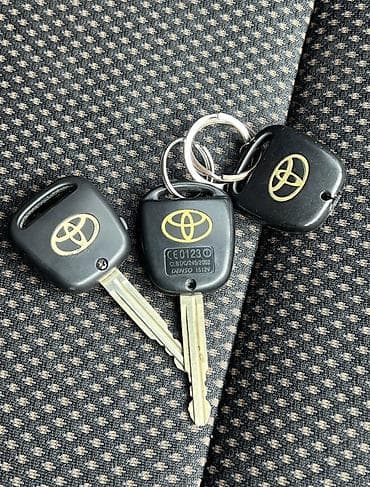 торг: Toyota Ist: 2003 г., 1.5 л, Автомат, Бензин, Хэтчбэк — 5