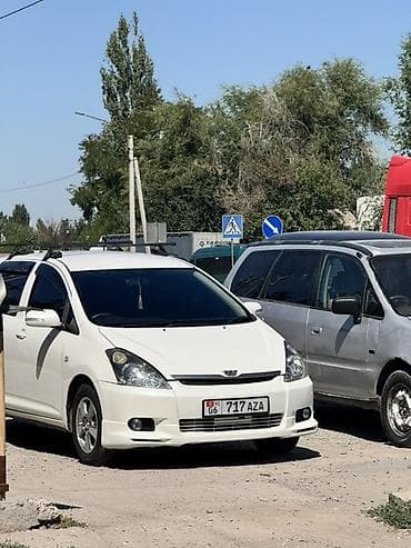 Toyota WISH: 2003 г., 1.8 л, Автомат, Бензин, Универсал at lalafo.kg Toyota WISH: 2003 г., 1.8 л, Автомат, Бензин, Универсал