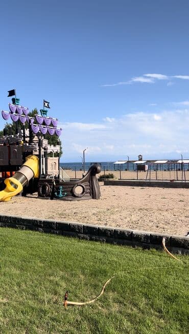 дом с сауной: Коттедж, ЦО Royal beach, Барбекю, Бассейн, Баскетбольная площадка — 9