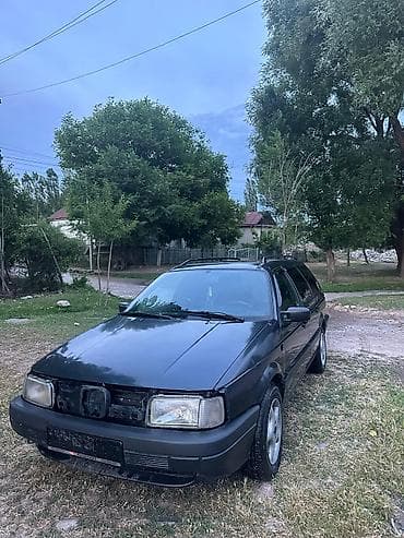 Продажа авто: Volkswagen Passat: 1993 г., Механика, Бензин, Универсал — 9