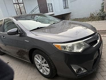 Транспорт: Toyota Camry: 2014 г., 2.5 л, Автомат, Гибрид, Седан — 2