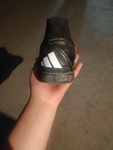 Спорт и хобби: Футбольные сороконожки Adidas Predator б.у насин пол месяца - Тип — 5