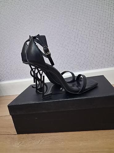 Босоножки, сандалии, шлепанцы: Босоножки, 35, 35.5, 36, Yves Saint Laurent, Б/у, цвет - Черный, Самовывоз, Платная доставка — 1