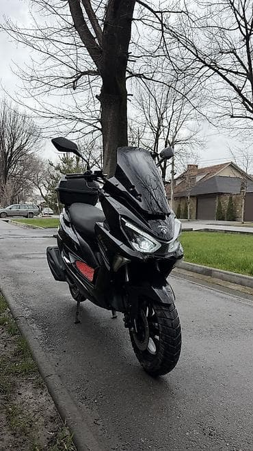 прокат скутера: Тип скутера Yamaha, 150 куб. см, Бензин, Б/у — 3