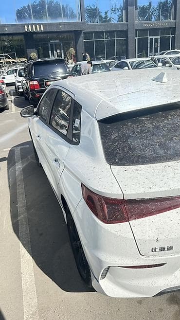 mercedes benz c class: BYD E2: 2022 г., Автомат, Электромобиль, Лифтбек — 5