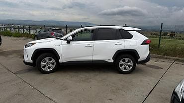 Toyota RAV4: 2020 г., 2.5 л, Вариатор, Гибрид, Кроссовер at lalafo.kg Toyota RAV4: 2020 г., 2.5 л, Вариатор, Гибрид, Кроссовер