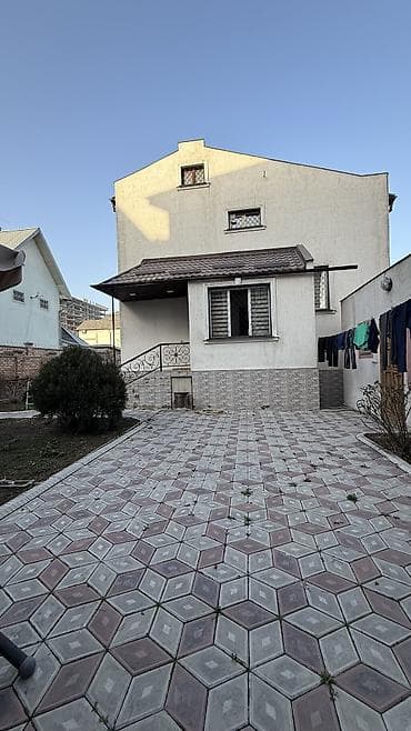 объявления о продаже дома: 🔥 СРОЧНАЯ ПРОДАЖА! ДОМ В ЗОЛОТОМ КВАДРАТЕ БИШКЕКА 🔥 📍 Юнусалиева / — 3