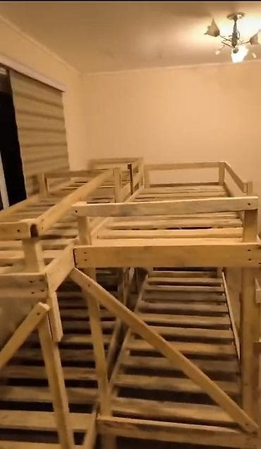 bunk bed: Продаются деревянные кровати в хорошем состоянии. цена 4500 с. торг — 5