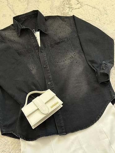 Шубы: Джинсовая рубашка-оверсайз с декором стразами - Материал: плотный — 4