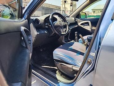 200 сотый крузак: Toyota RAV4: 2006 г., 2 л, Механика, Бензин, Кроссовер — 6