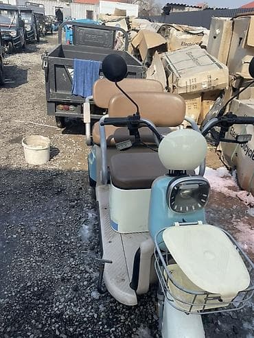 скутера: Электроскутер/мопед (несколько вариантов на площадке) Основные — 8