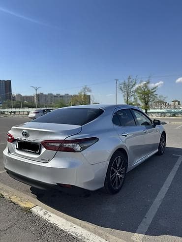 lexus e: Toyota Camry: 2021 г., 2.5 л, Вариатор, Гибрид, Седан — 6