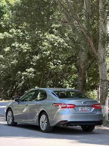 infinity fx35: Toyota Camry: 2019 г., 2.5 л, Автомат, Гибрид, Седан — 4