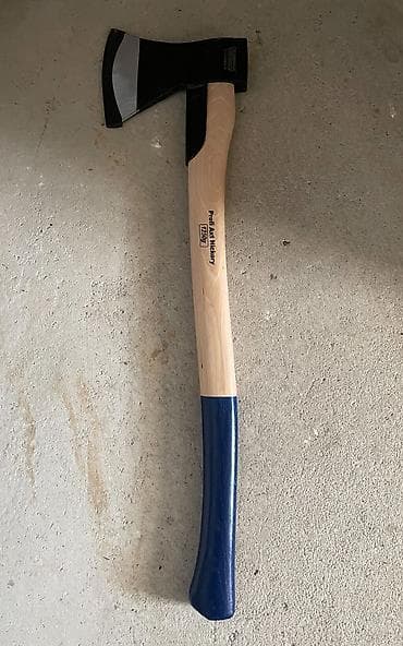 Ручные инструменты: Топор Profix Axe Hickory 1250 г - Рабочая часть: кованая сталь с — 1