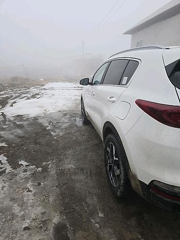 тд 04: VIN-пластина автомобиля Kia спортэж Описание: - Оригинальная заводская — 3