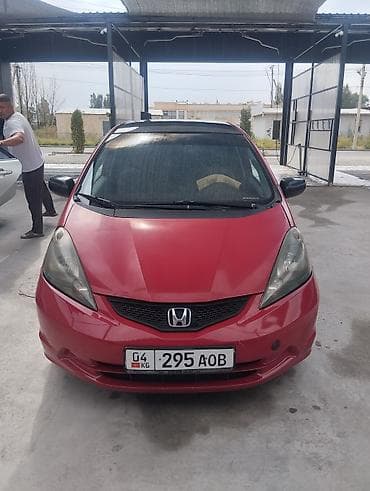 Продажа авто: Honda Fit: 2010 г., 1.5 л, Автомат, Бензин, Хэтчбэк — 3