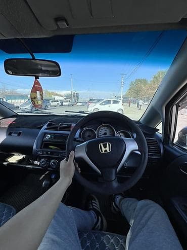 jazz 2009: Honda Fit: 2004 г., 1.3 л, Автомат, Хэтчбэк — 4