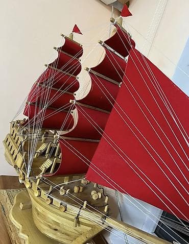 Көркөм өнөр жана коллекциялоо: Декоративная модель парусного корабля с алыми парусами - Материал — 2