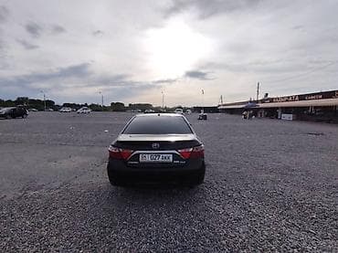 х5 2017: Toyota Camry: 2017 г., Гибрид, Седан — 2