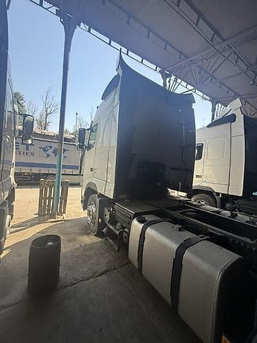 тигач волво: Тягач, Volvo, Без прицепа — 4