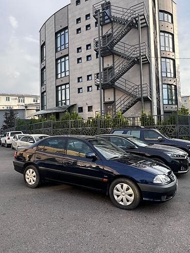 Продажа авто: Toyota Avensis: 2003 г., 1.8 л, Механика, Бензин, Седан — 2