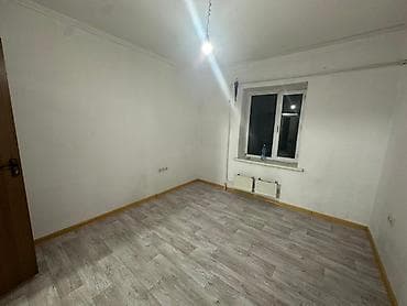 тынчтык ж м: Сдается 1 комнатная квартира в Киркомстроме. На 4 этаже. Рядом есть — 4