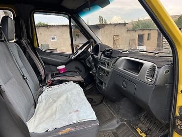 Унаа: Mercedes-Benz : 2001 г., 2.2 л, Кол менен иштөөчү, Дизель, Пикап — 6