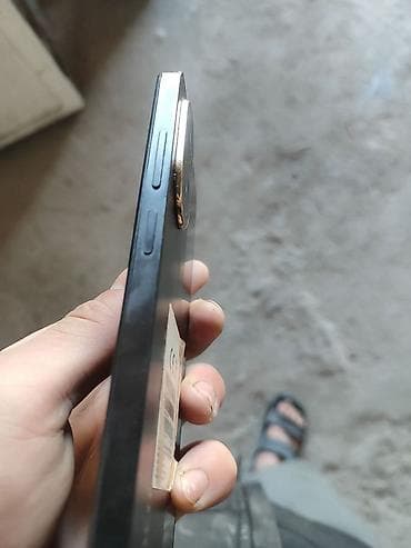 realme 6i: Poco Б/у, цвет - Черный — 2