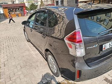 lada prior: Toyota Prius V: 2015 г., 1.8 л, Вариатор, Гибрид, Универсал — 4