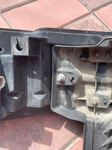 купить тойота ленд крузер в бишкеке: Передняя левая фара Toyota 2009 г., Б/у, Оригинал, Япония — 3