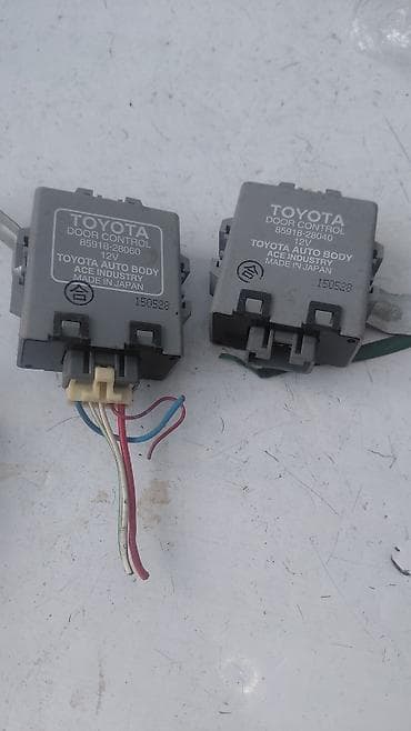 step rf3: Дверь Комплект Toyota, Б/у, Оригинал — 1