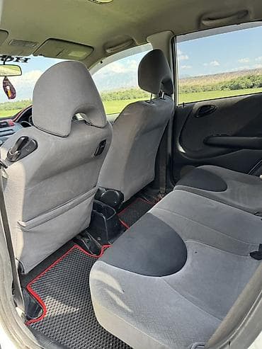 Унаа сатуу: Honda Fit: 2002 г., 1.3 л, Вариатор, Бензин, Хетчбек — 8