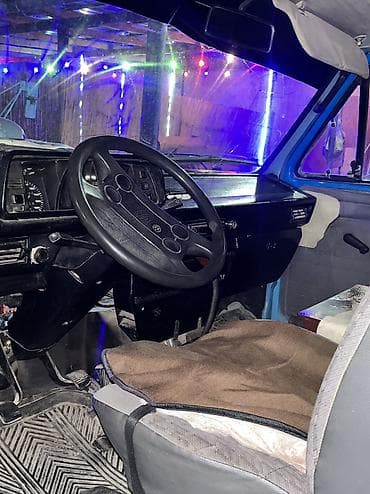 фольц т 3: Volkswagen Transporter: 1991 г., Механика, Бензин, Бус — 4