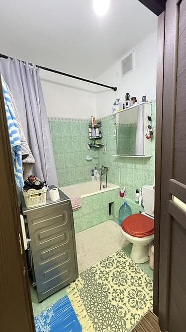 алис: Продаётся 1 комнатная квартира Дом 105 серии 2 лоджии,высокие потолки — 6